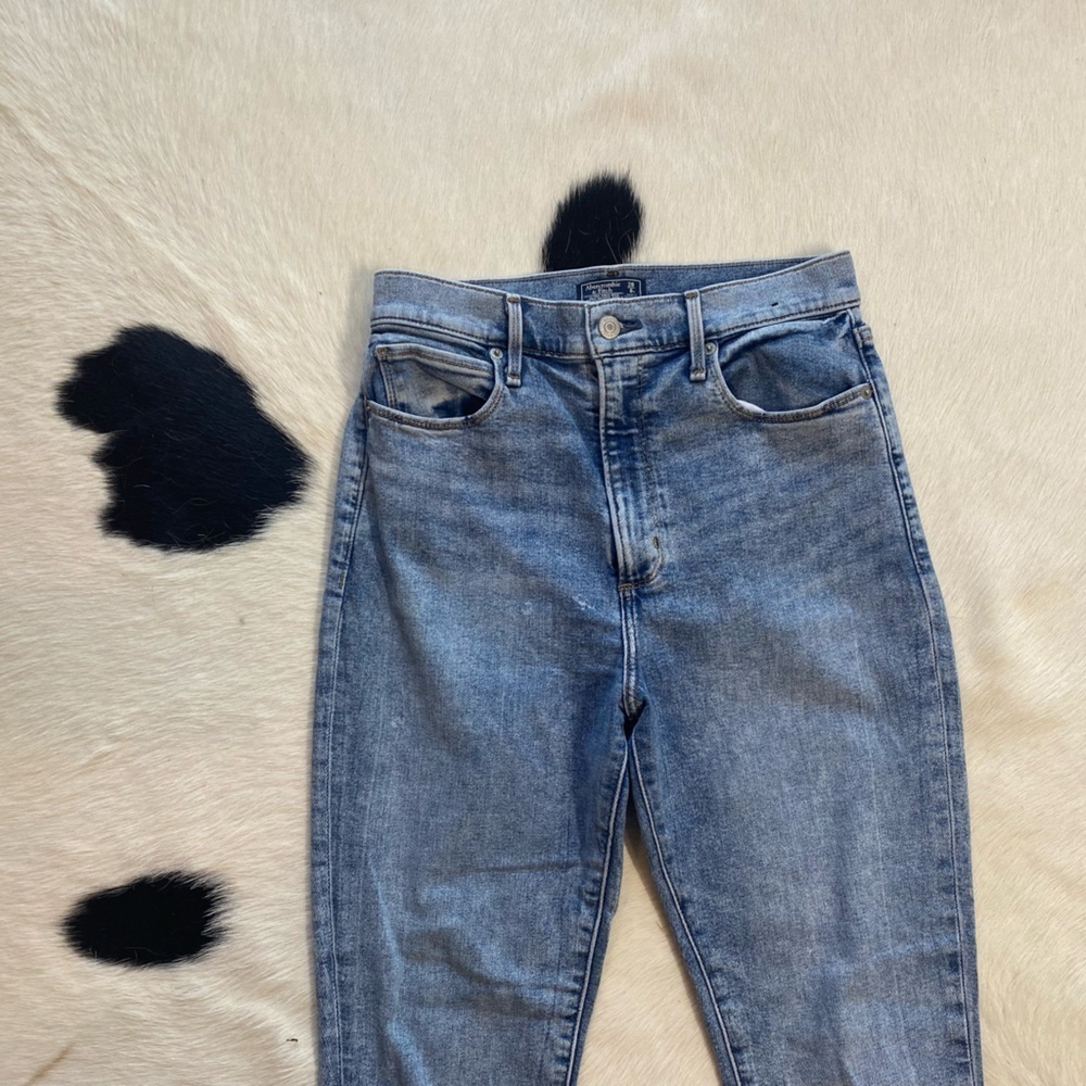 Abercrombie & Fitch Ultra High Rise Super Skinny Ankle Jeans - Picture 3 of 10